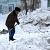 Кто должен убирать снег возле криворожских школ?