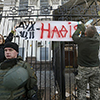 Парасюк сорвал флаг РФ с генерального консульства 